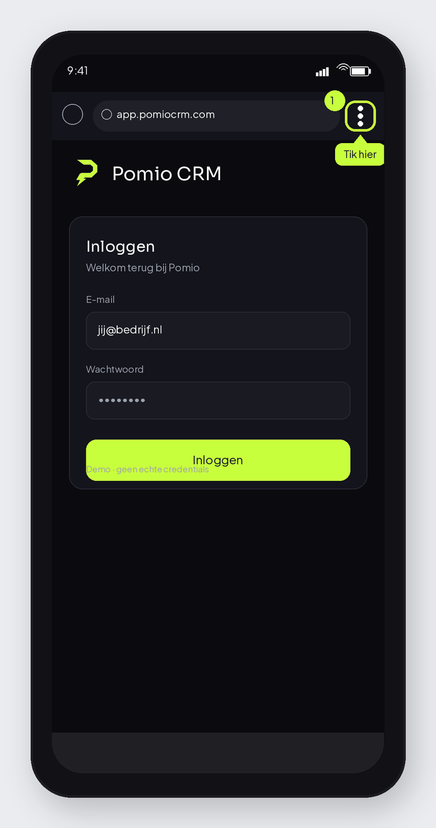Mockup: tap Chrome’s three-dot menu (top right); lime ring, badge 1, “Tik hier”.